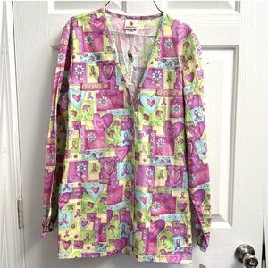 NWT Peaches Women’s Size Small Breast Cancer Ribbons Hearts Pink Scrub Jacket